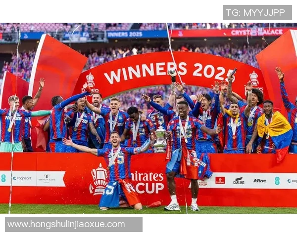 欧足联对曼城球迷种族歧视事件进行调查或将面临闭门比赛处罚