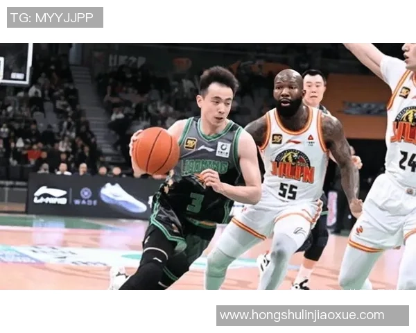 赵继伟领衔中国男篮新征程展现拼搏精神与团队协作的完美结合